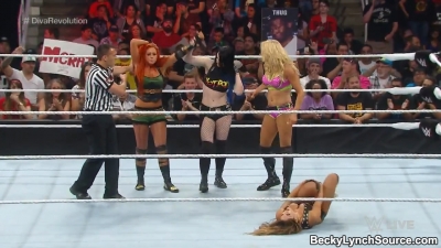 Click to view full size image
==============
Raw_Fallout_20150803_Still006.jpg Raw_Fallout_20150803_Still006.jpg